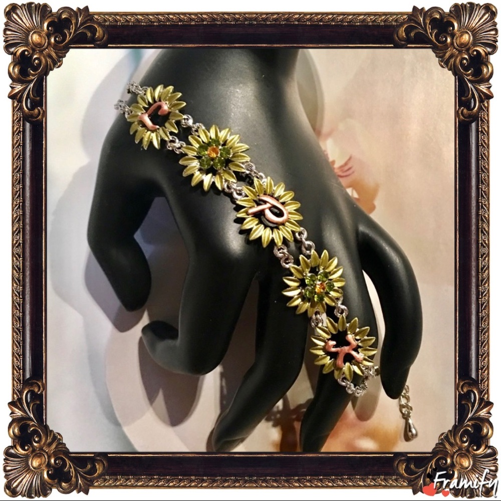 Fashion Green Crystal Flowers "LPK" Bracelet